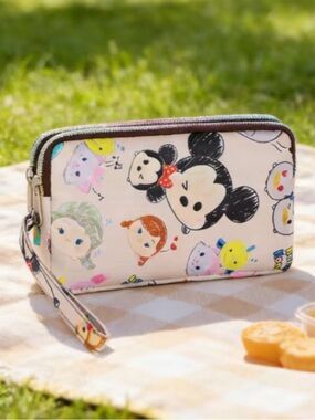 Characters Wallet